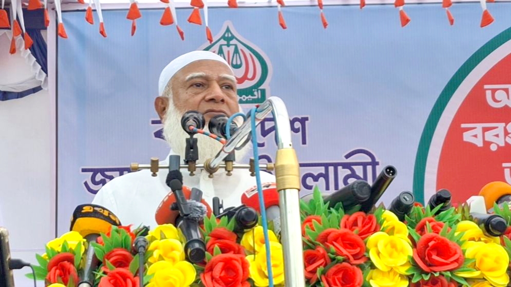 বরগুনায় হত্যাকাণ্ড: ভুক্তভোগী পরিবারের পাশে জামায়াত