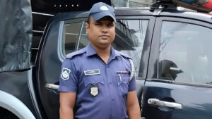দর্শনায় পুলিশ ব্যারাক থেকে ইমিগ্রেশন সদস্যের ঝুলন্ত লাশ উদ্ধার