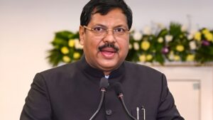 ভারতের সুপ্রিম কোর্টে প্রধান বিচারপতির দিকে জুতা নিক্ষেপ